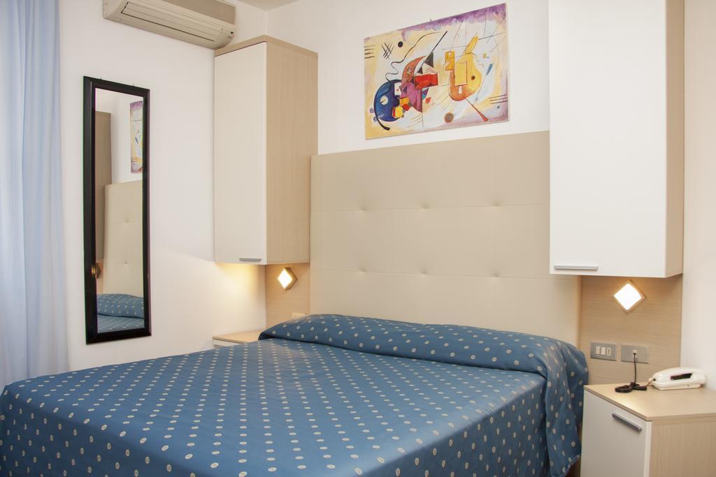 סירמיונה Hotel Ca' Serena חדר תמונה